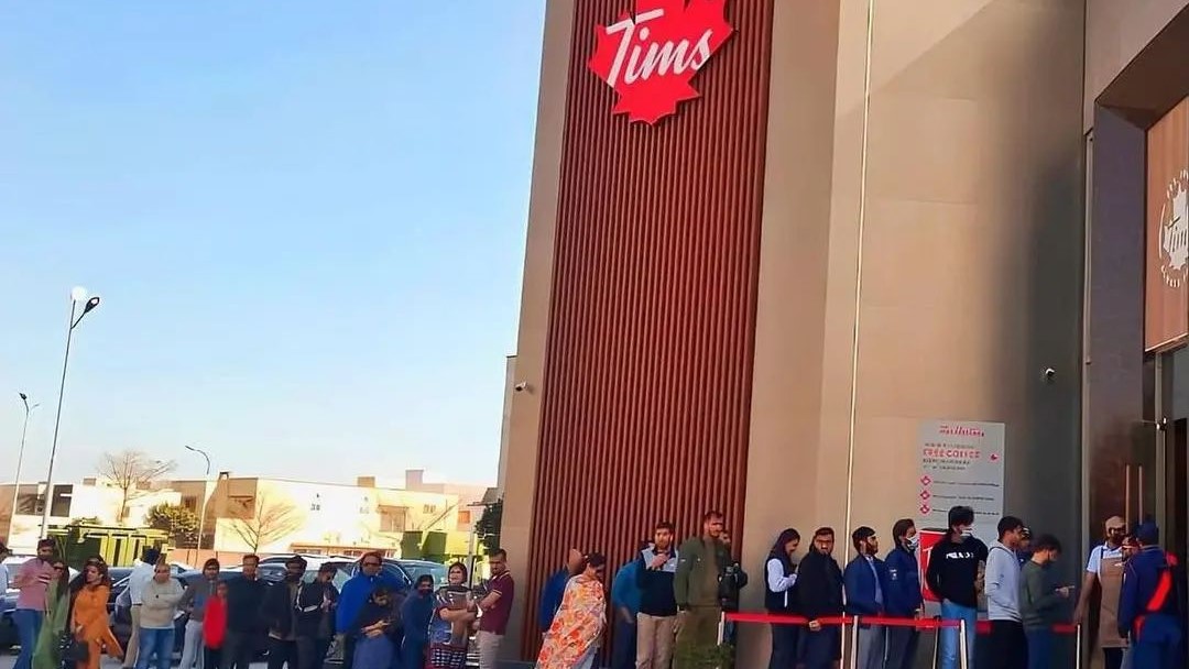Tim Hortons first flagship outlet in Pakistan smashes global record of